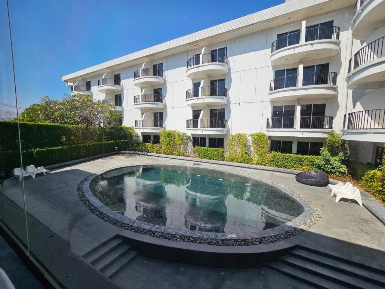 Mittapan Hotel Kanchanaburi Exterior foto